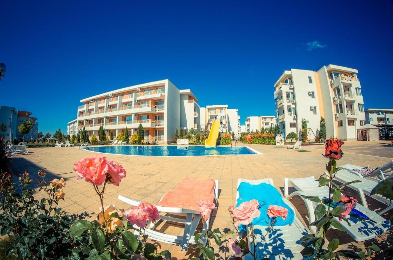 Nessebar Fort Club - Prestige Apartments Sunny Beach Ngoại thất bức ảnh